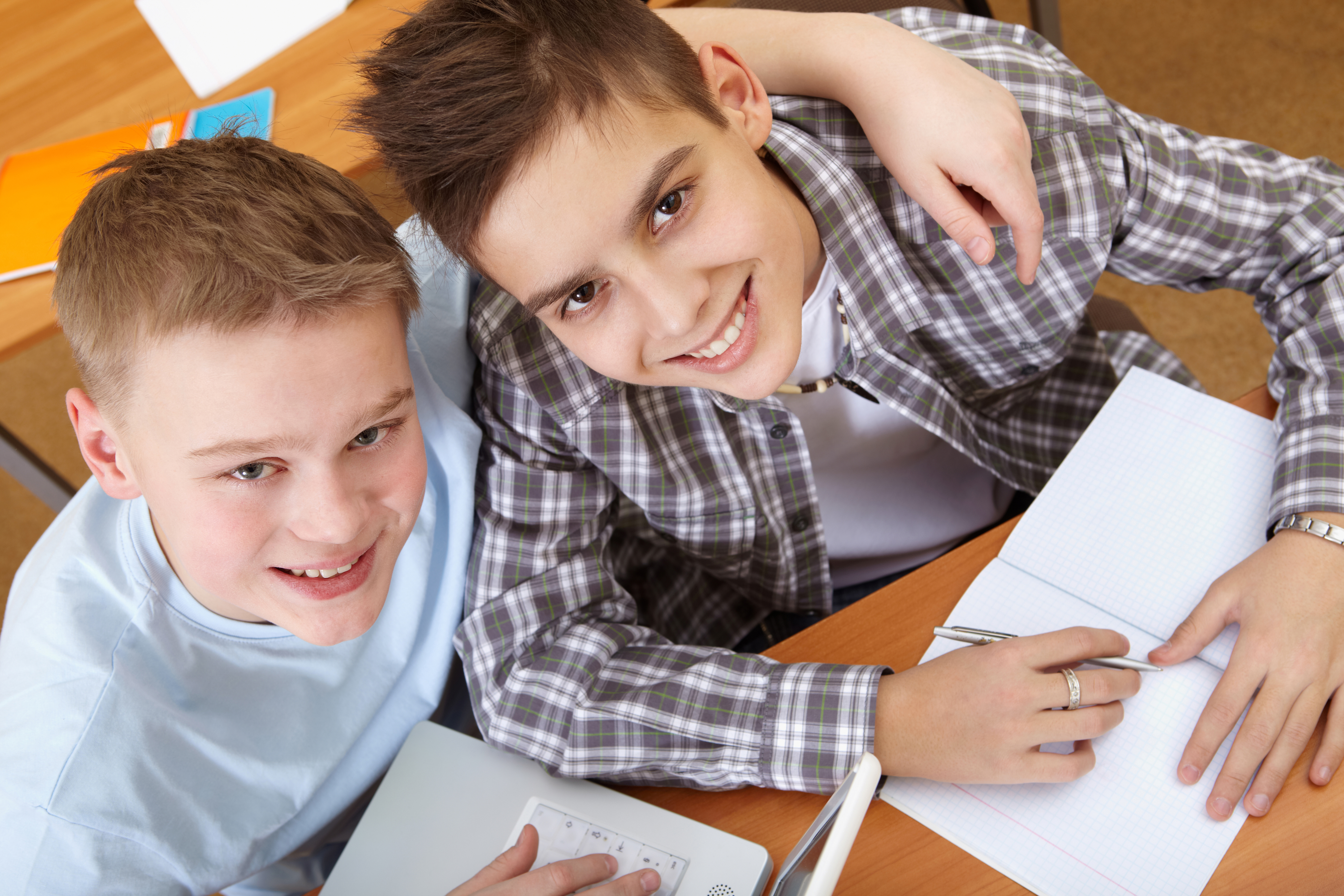Sesión de tutoría académica para estudiante K-12